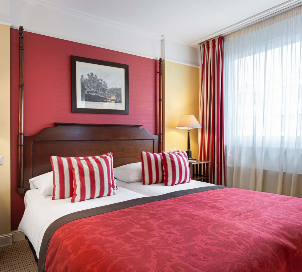 rooms and suites